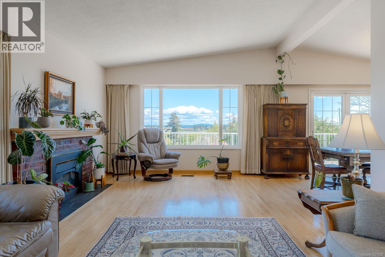 2419 Barbara Pl, Central Saanich