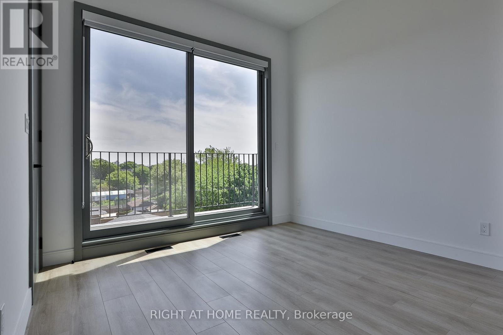 1169 DAVENPORT ROAD - 36