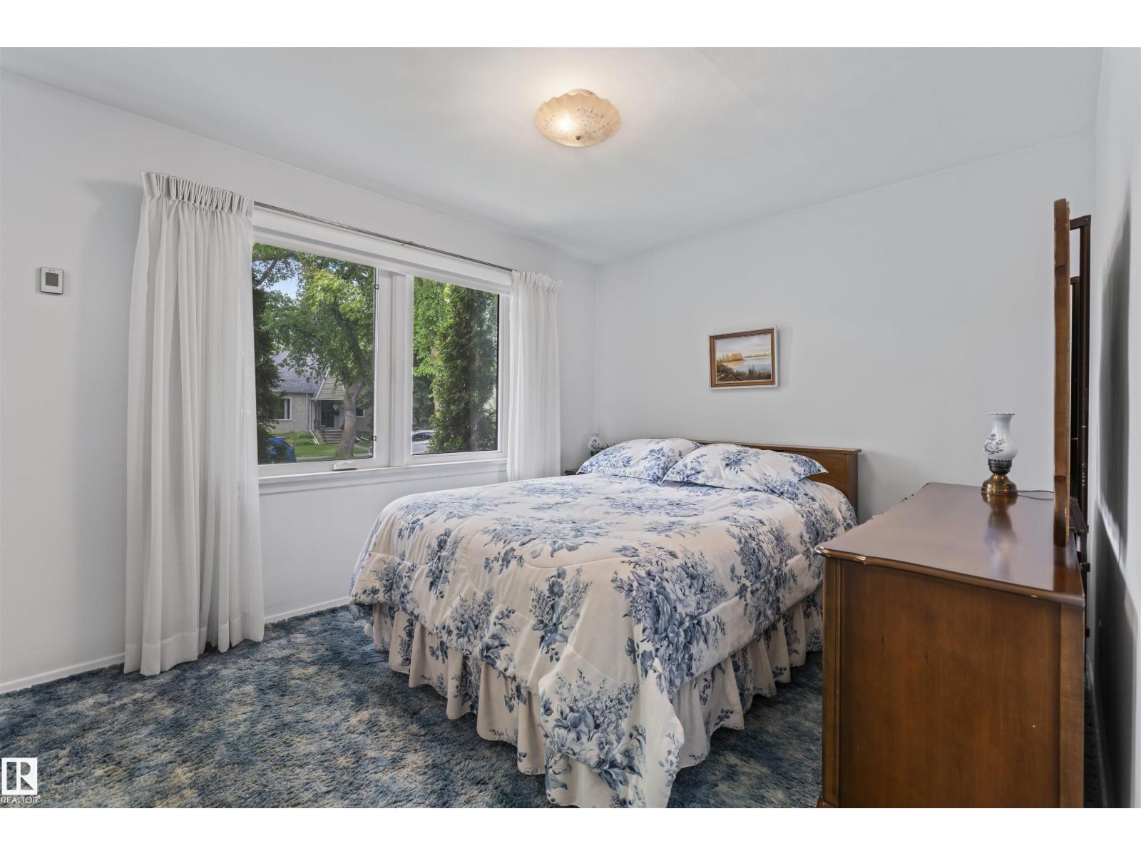 11223 71 AV NW, Edmonton