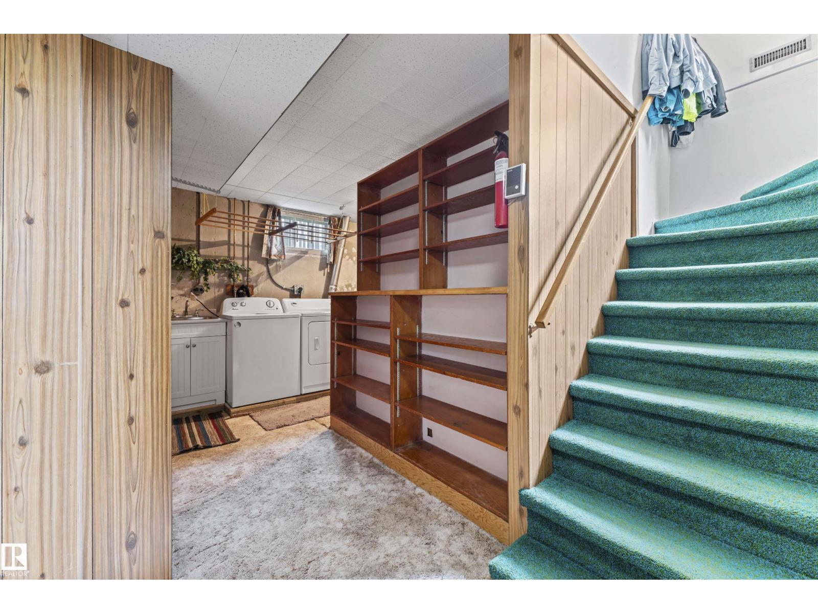 11223 71 AV NW, Edmonton