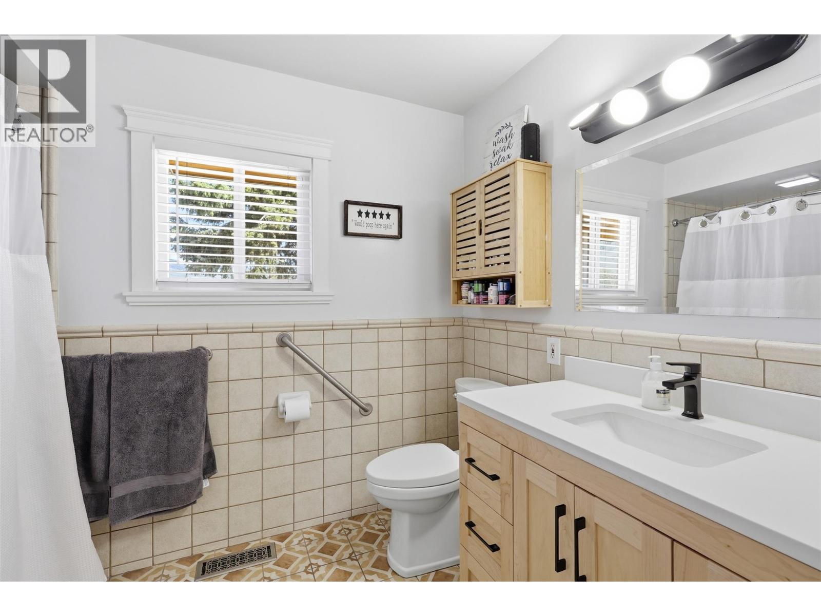 1807 ORCHARD Drive - 14