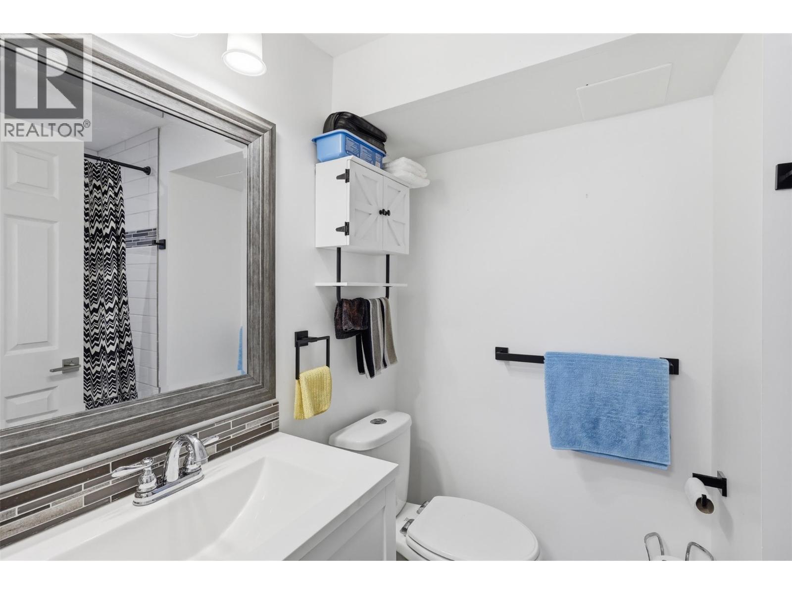 1807 ORCHARD Drive - 24