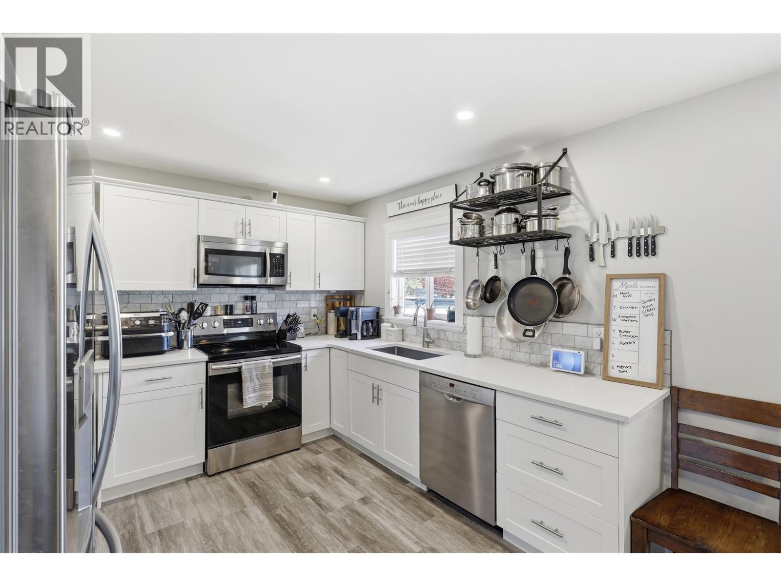 1807 ORCHARD Drive - 7