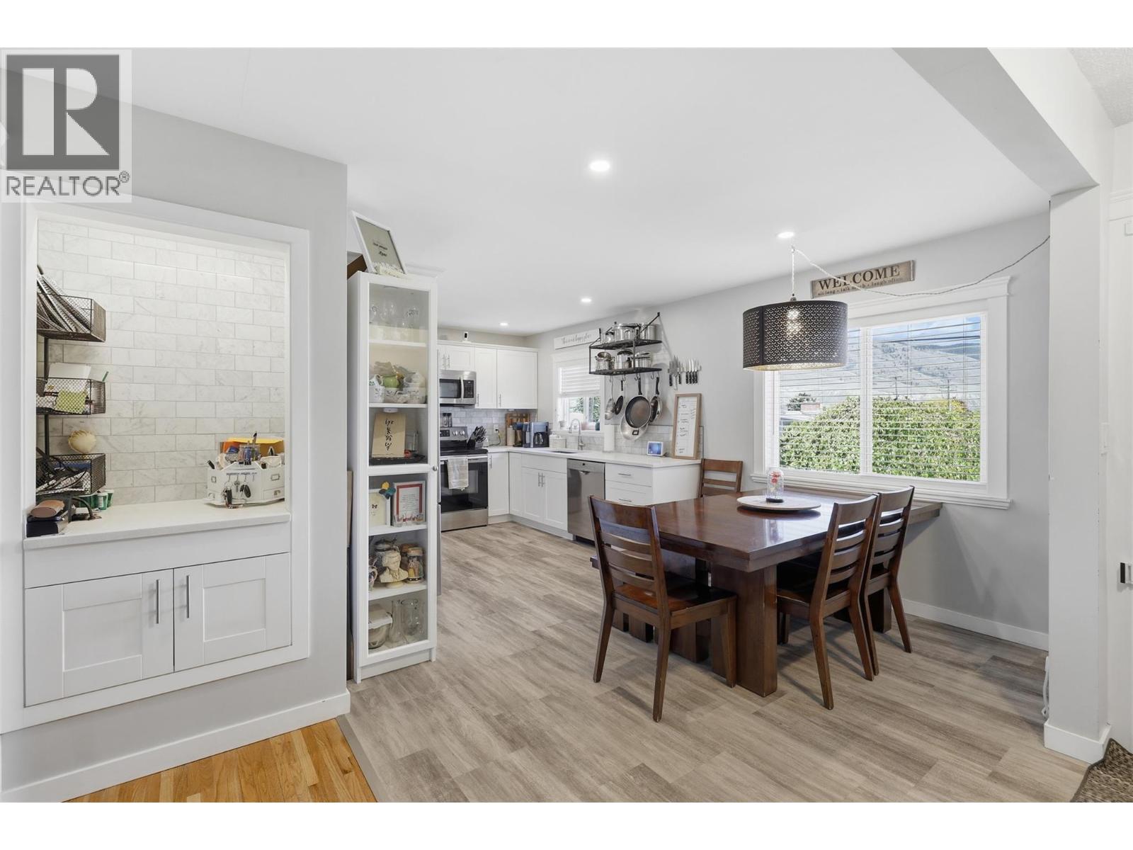 1807 ORCHARD Drive - 6