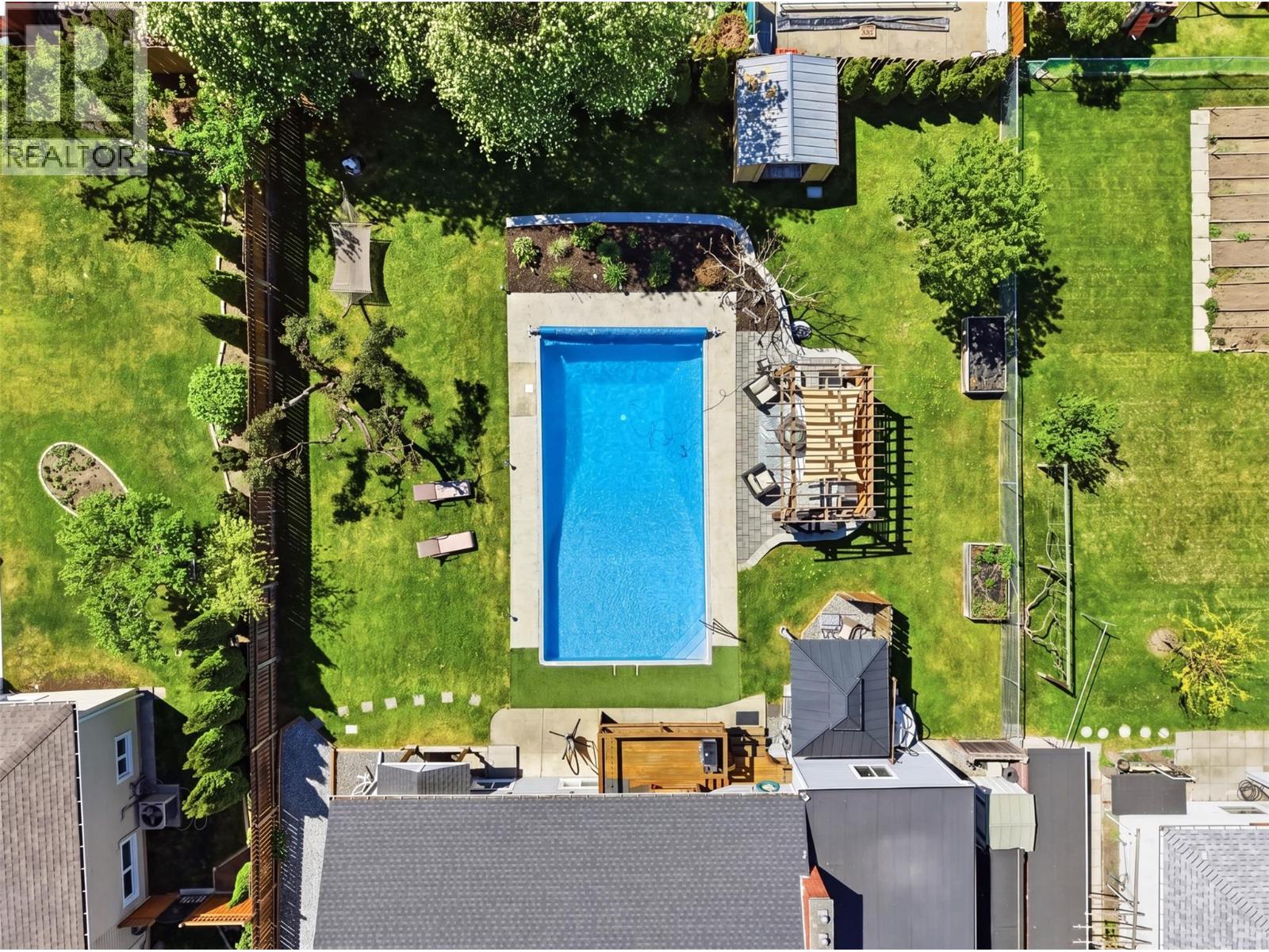 1807 ORCHARD Drive - 38