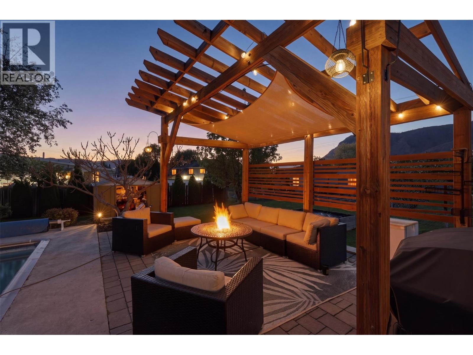 1807 ORCHARD Drive - 4