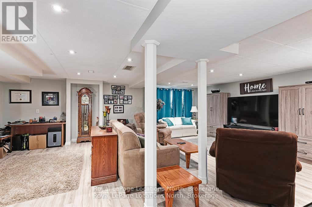 35 SANDY COAST CRESCENT - 21