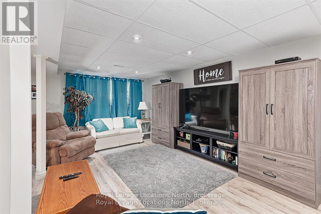 35 SANDY COAST CRESCENT - 26