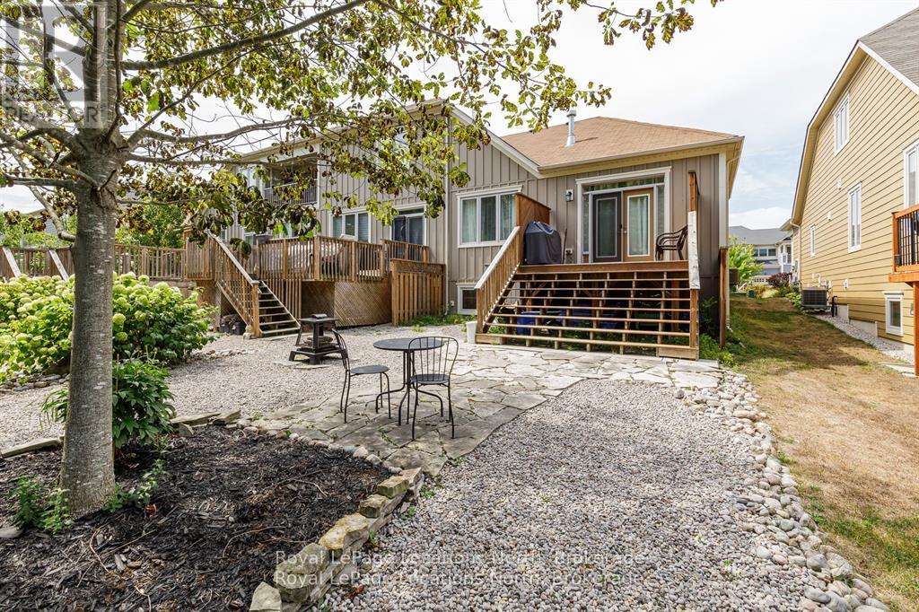 35 SANDY COAST CRESCENT - 32