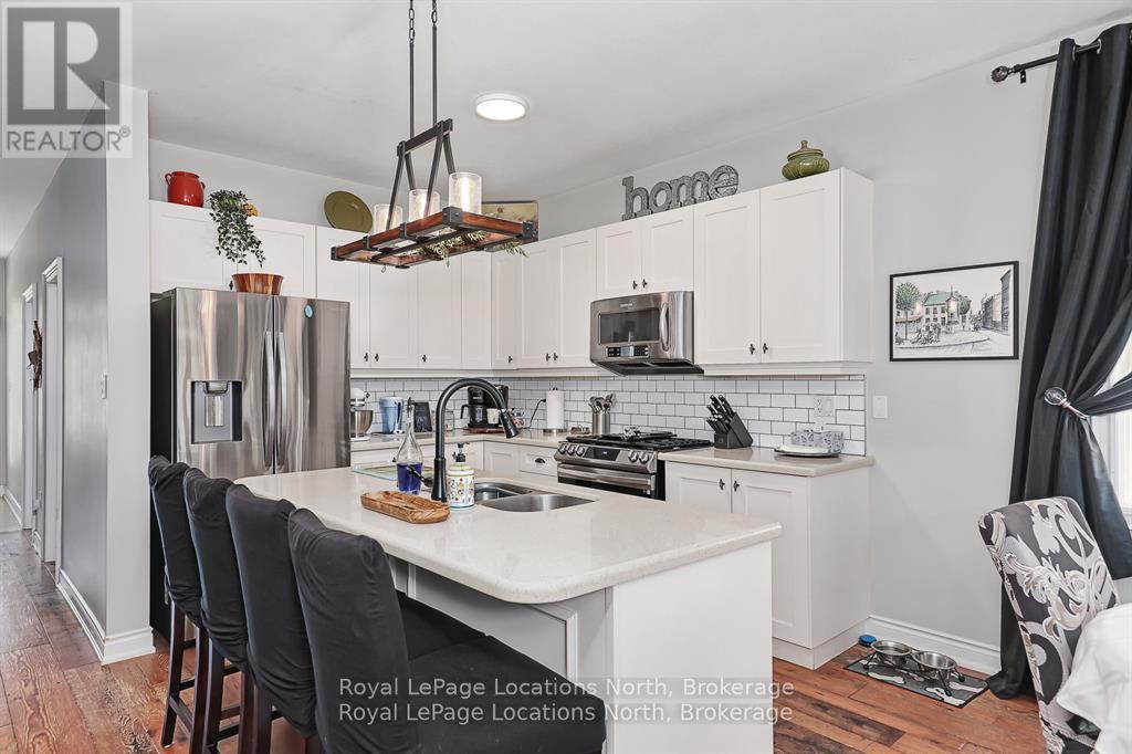 35 SANDY COAST CRESCENT - 6