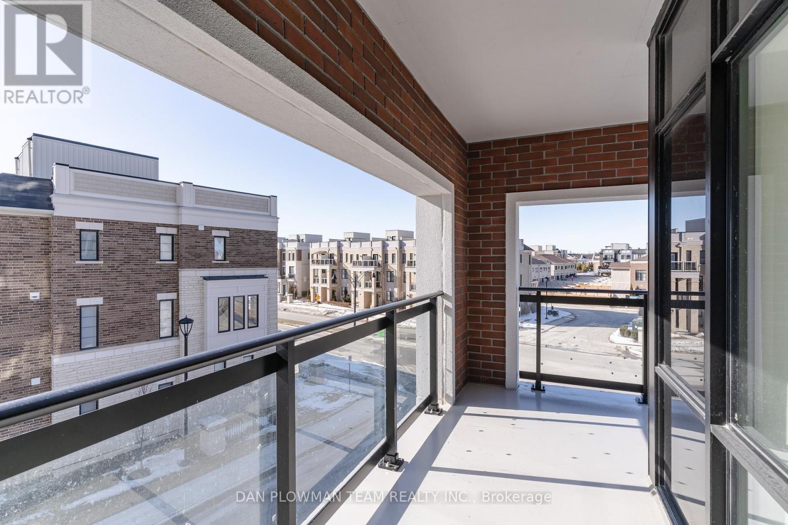 #321 51 CLARINGTON BOULEVARD - 27