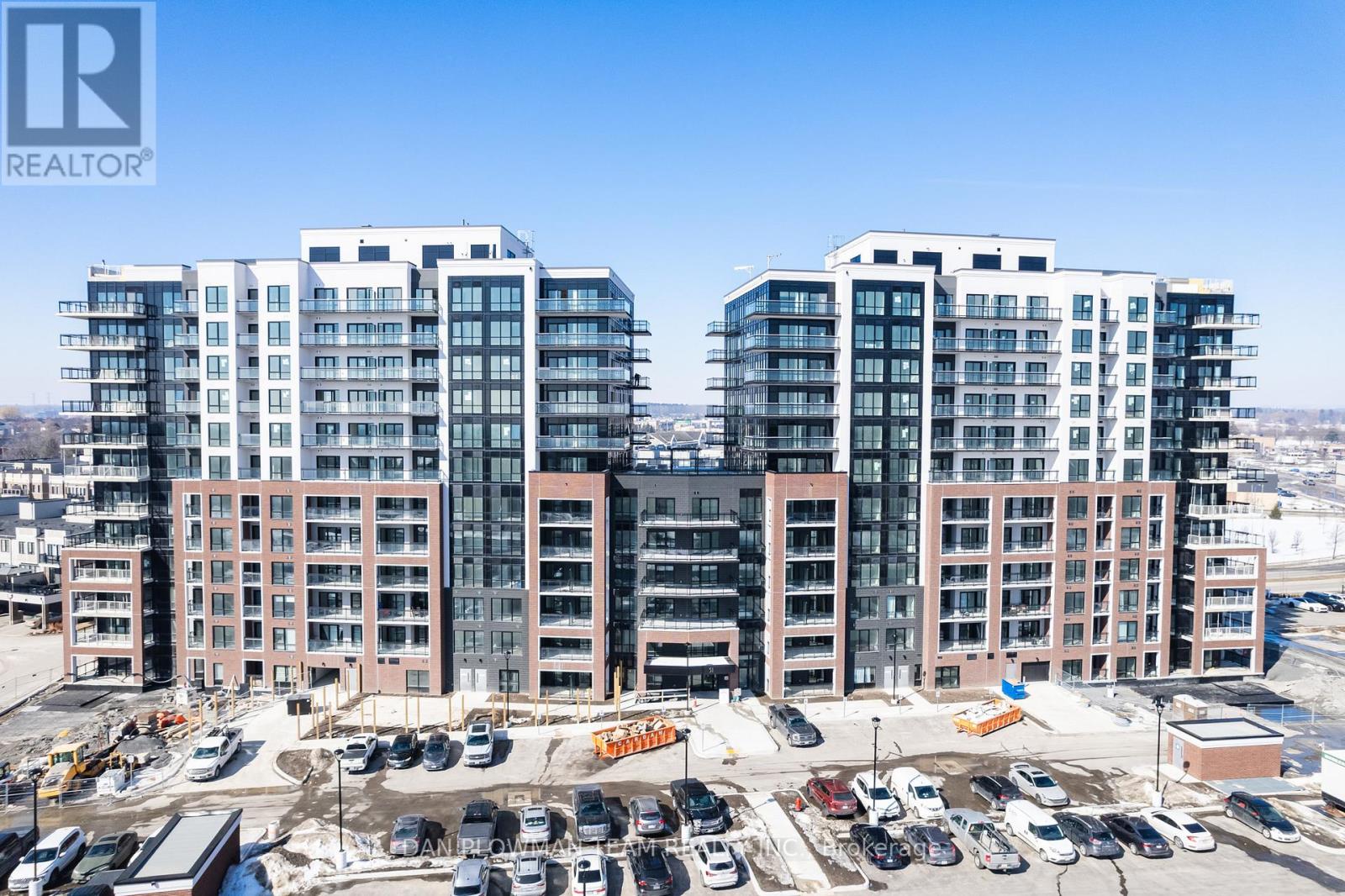#321 51 CLARINGTON BOULEVARD - 35