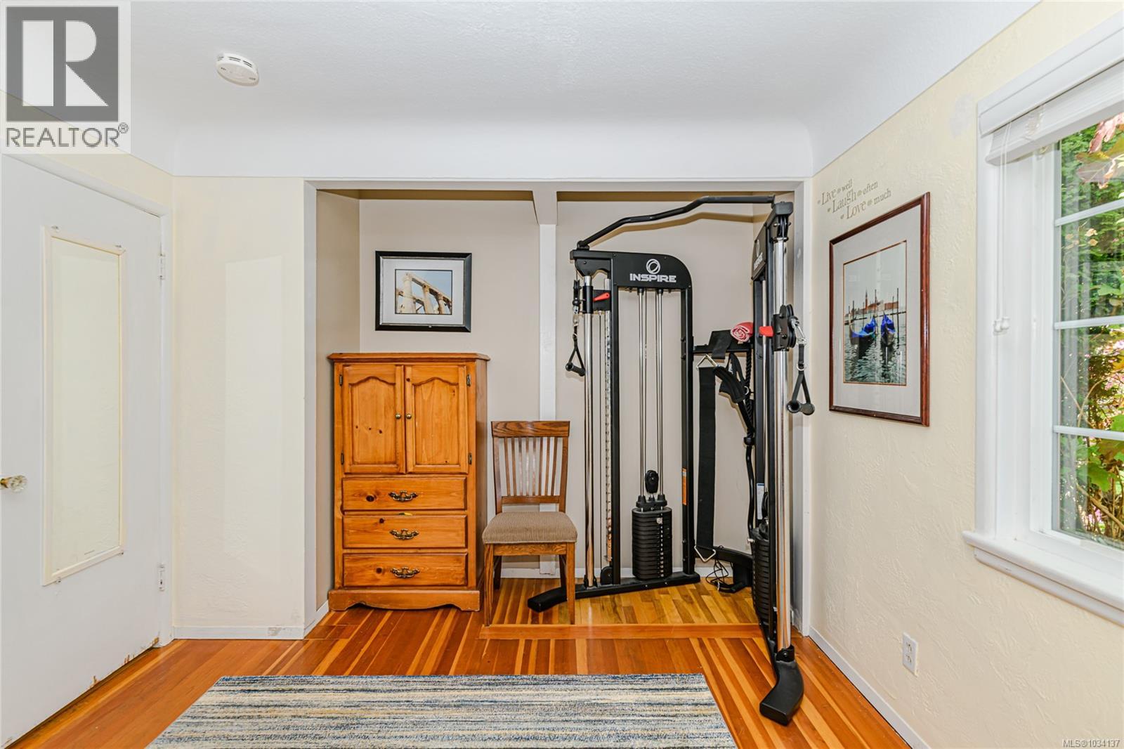  987 McBriar Avenue, Saanich