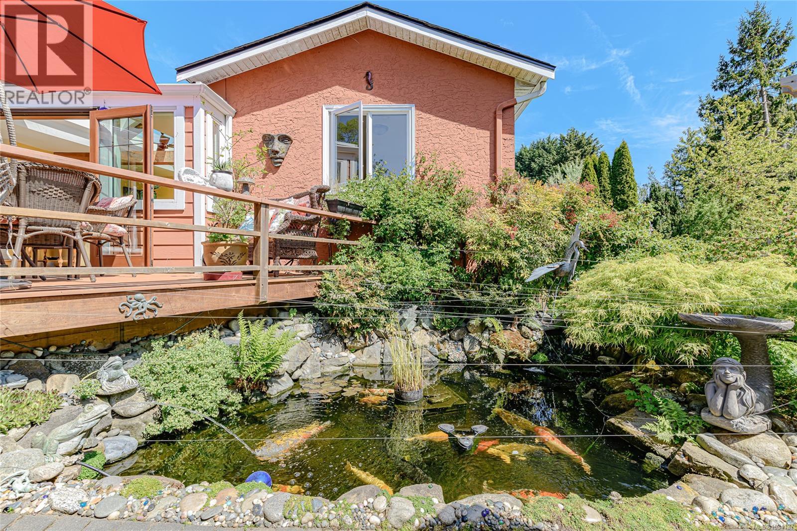 987 McBriar Avenue, Saanich