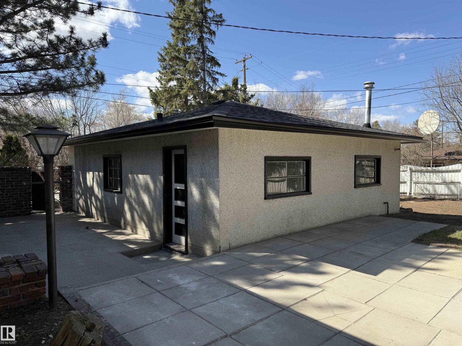 899 ALDER AV - 30