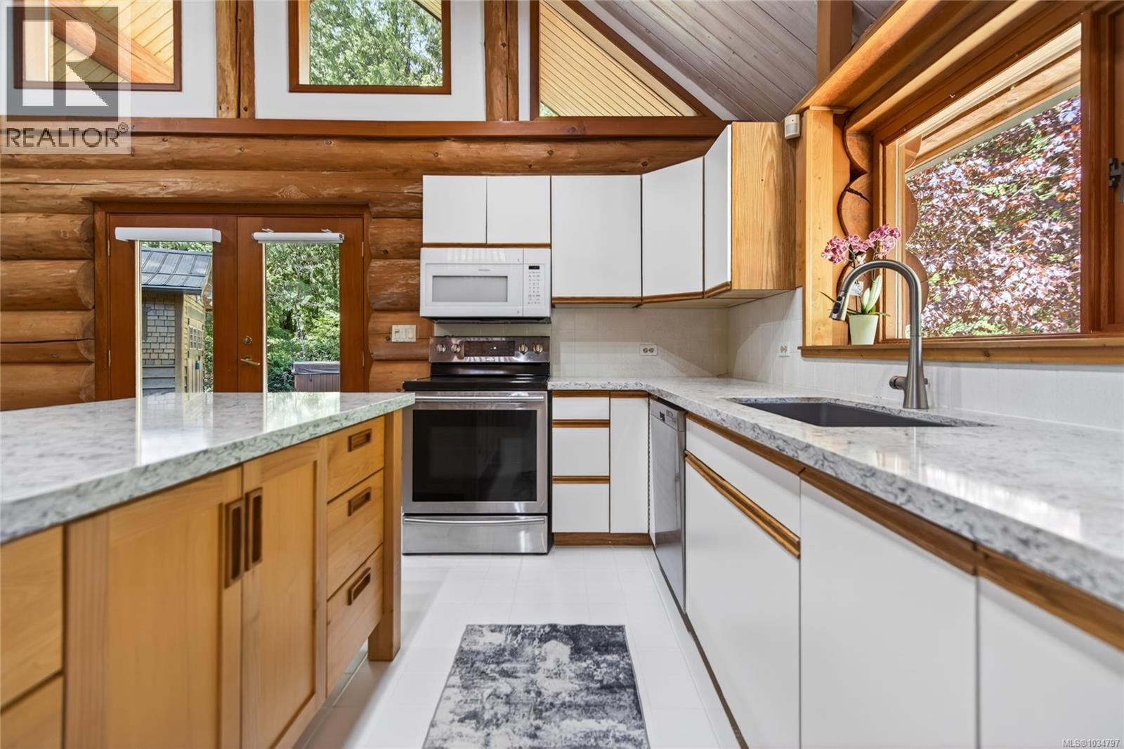 4425 Forbidden Plateau Rd - 18