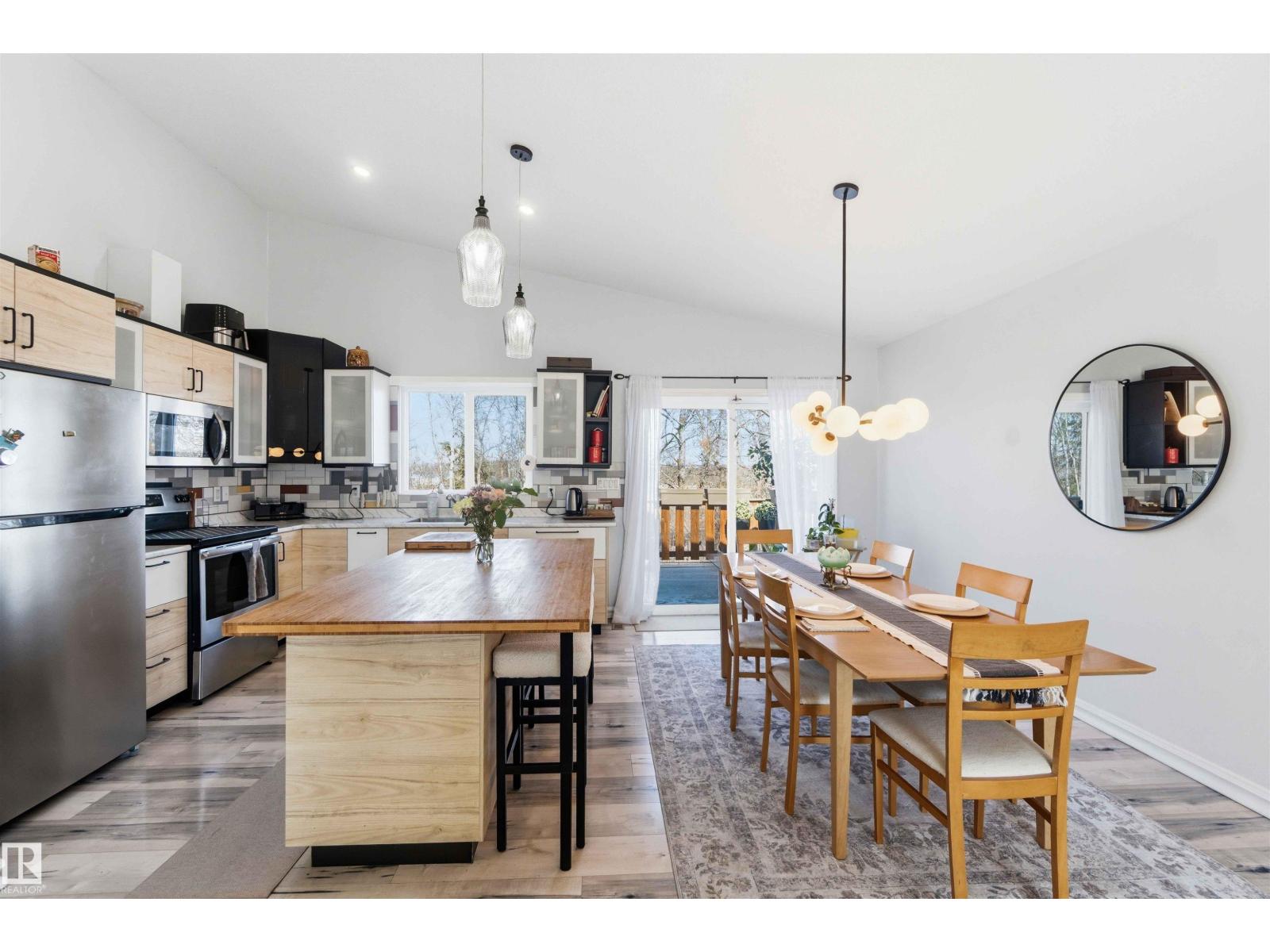 4328 48A Ave — photo 22