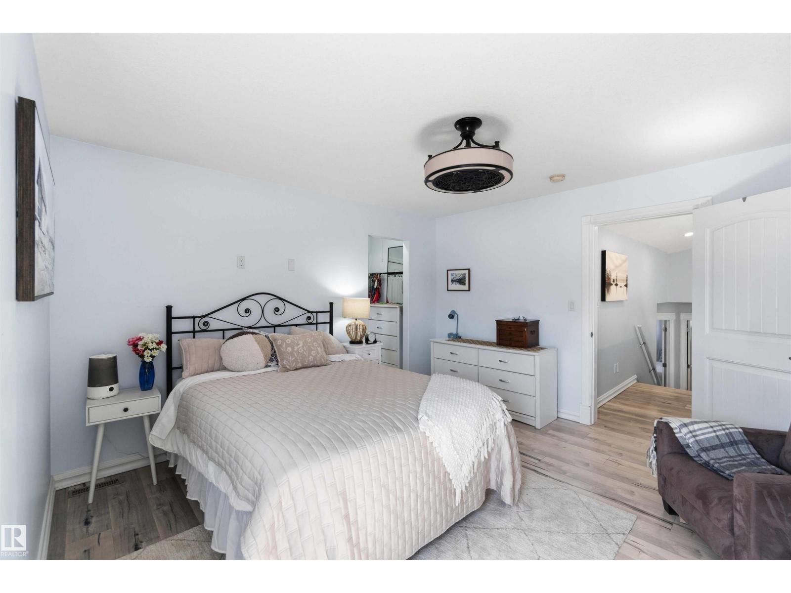 4328 48A Ave — photo 32