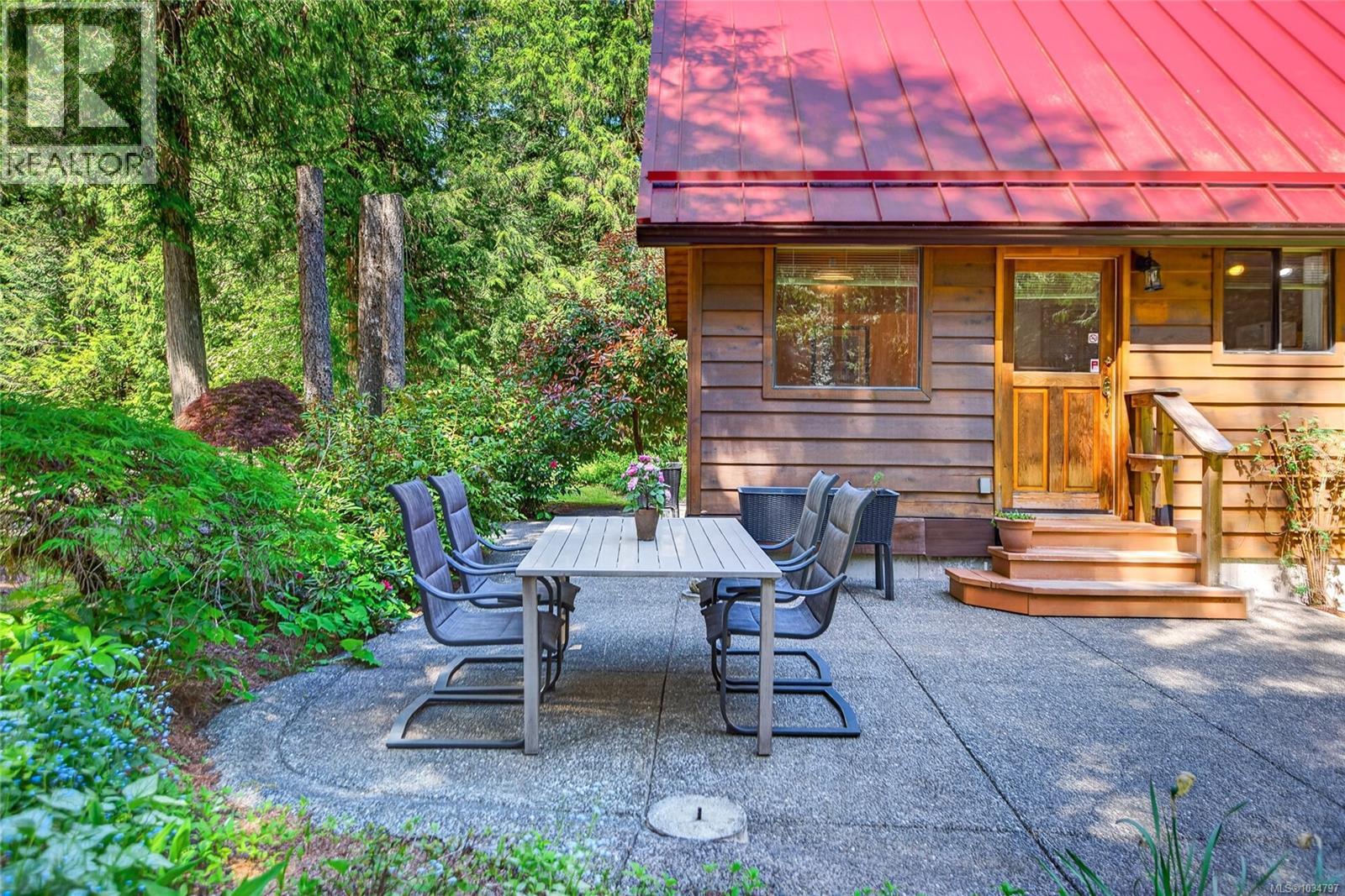 4425 Forbidden Plateau Rd - 38