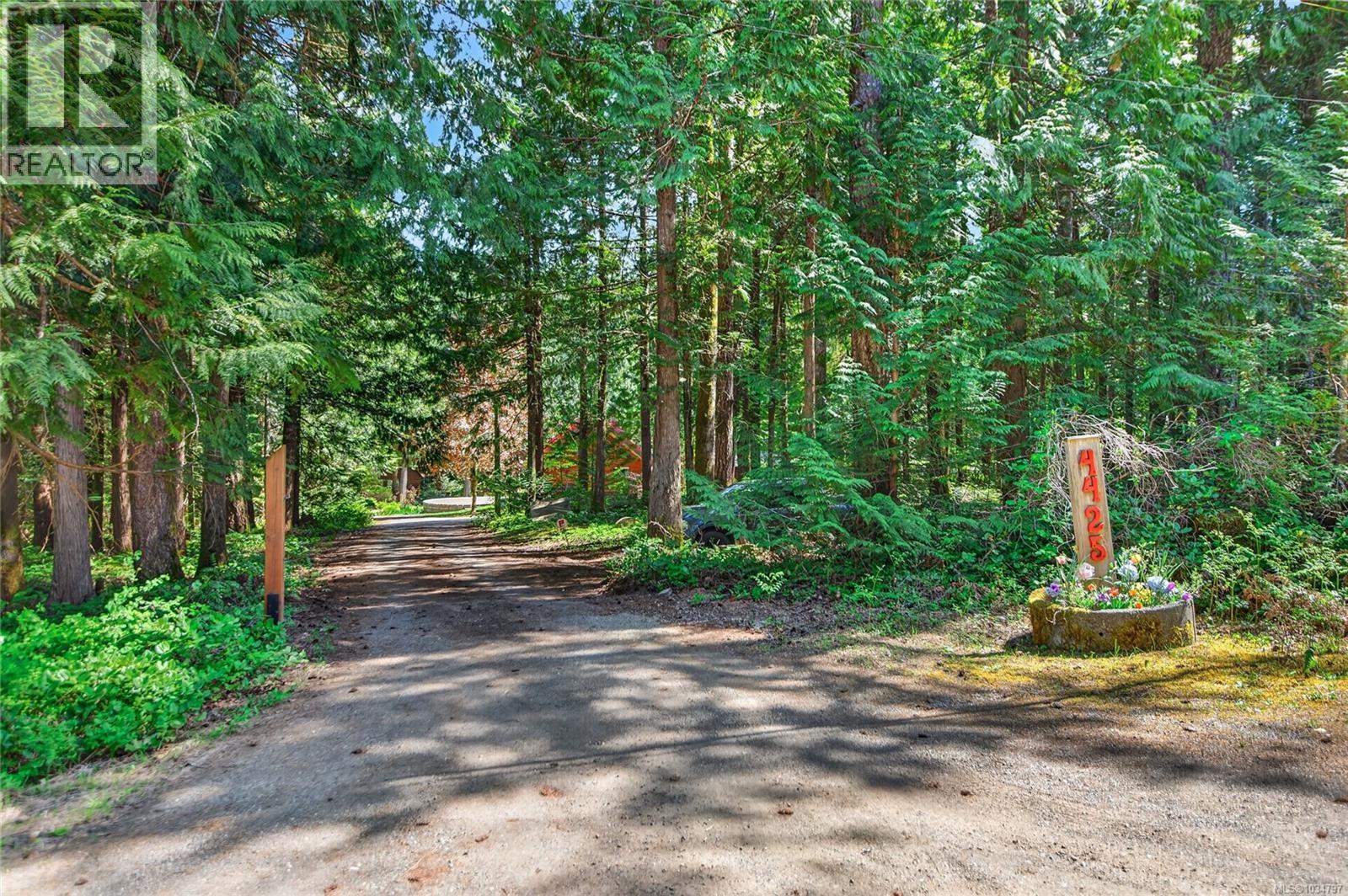4425 Forbidden Plateau Rd - 75