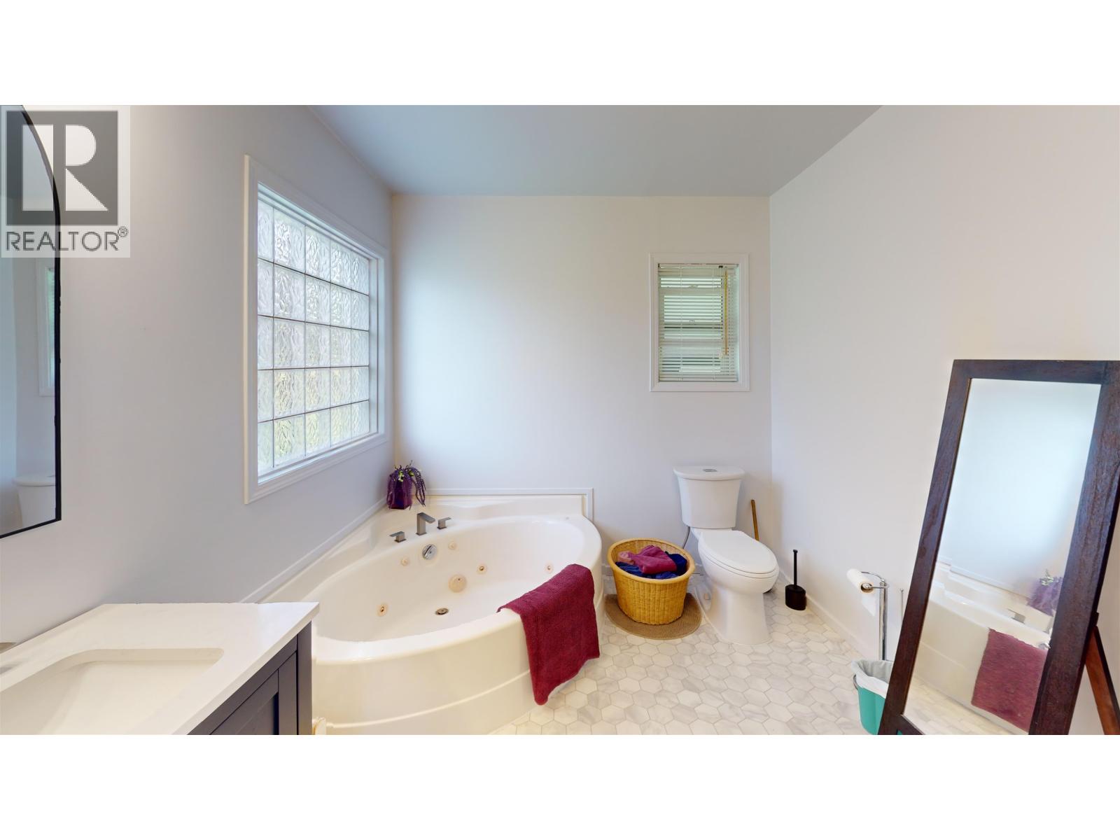 10264 97 HIGHWAY - 19