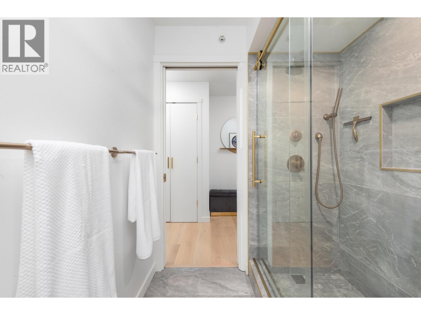 1 Bed, 1 Bath House for Sale in Vancouver – 1203 969 RICHARDS STREET, Vancouver - Image 4