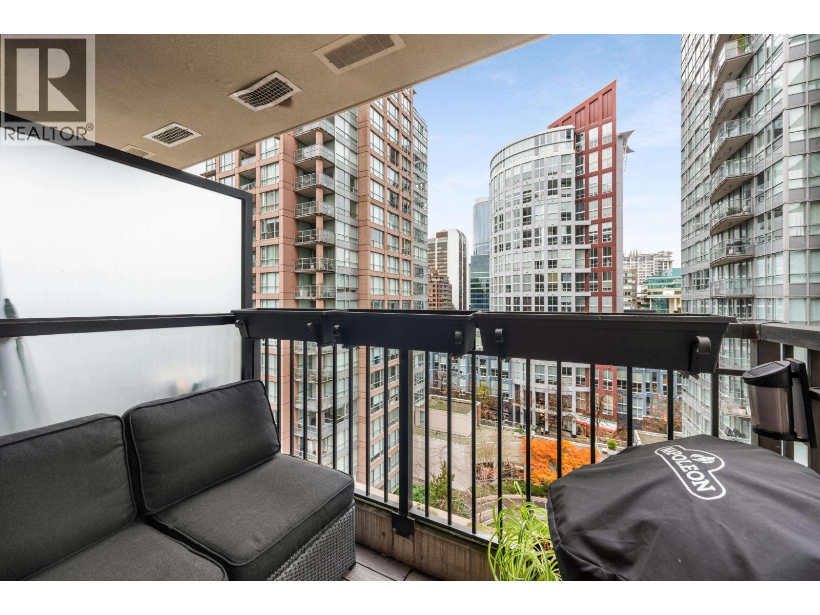 1 Bed, 1 Bath House for Sale in Vancouver – 1203 969 RICHARDS STREET, Vancouver - Image 21