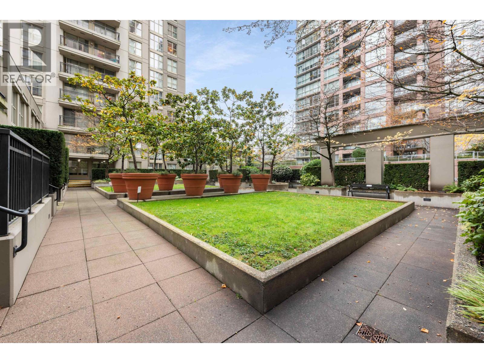 1 Bed, 1 Bath House for Sale in Vancouver – 1203 969 RICHARDS STREET, Vancouver - Image 25
