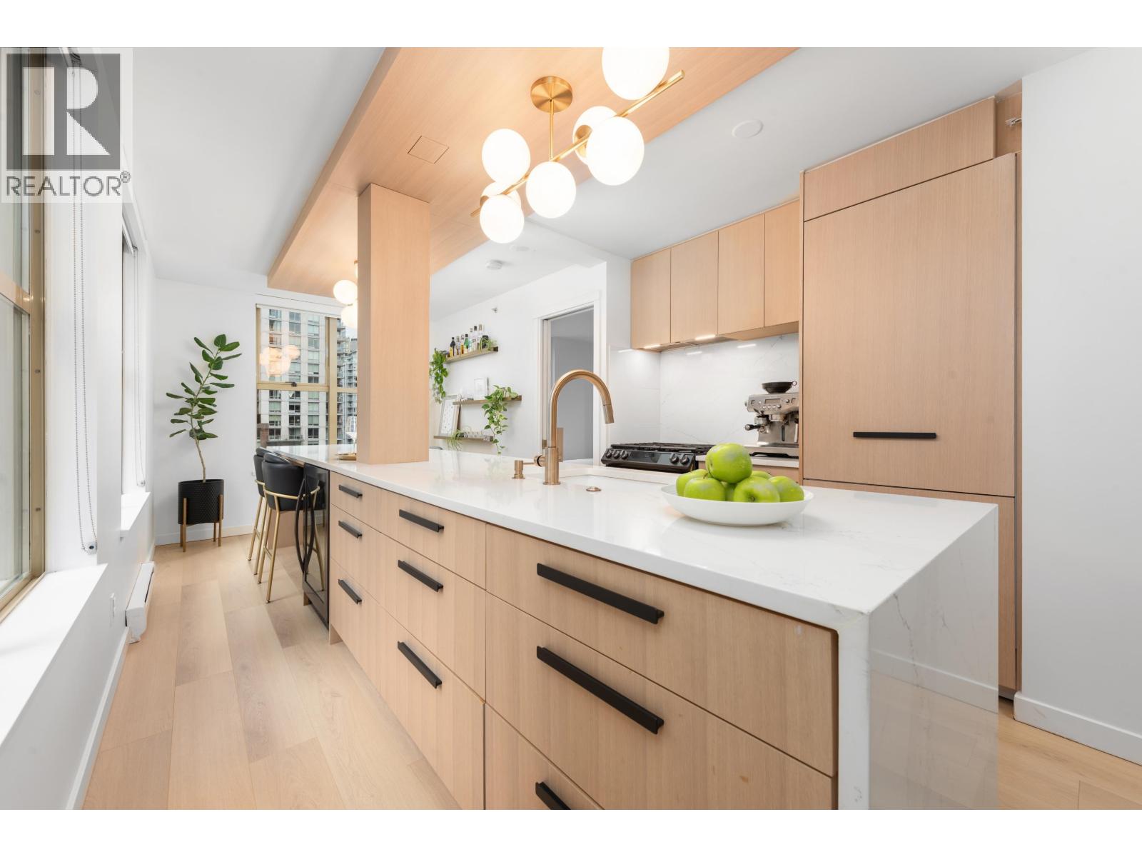 1 Bed, 1 Bath House for Sale in Vancouver – 1203 969 RICHARDS STREET, Vancouver - Image 5