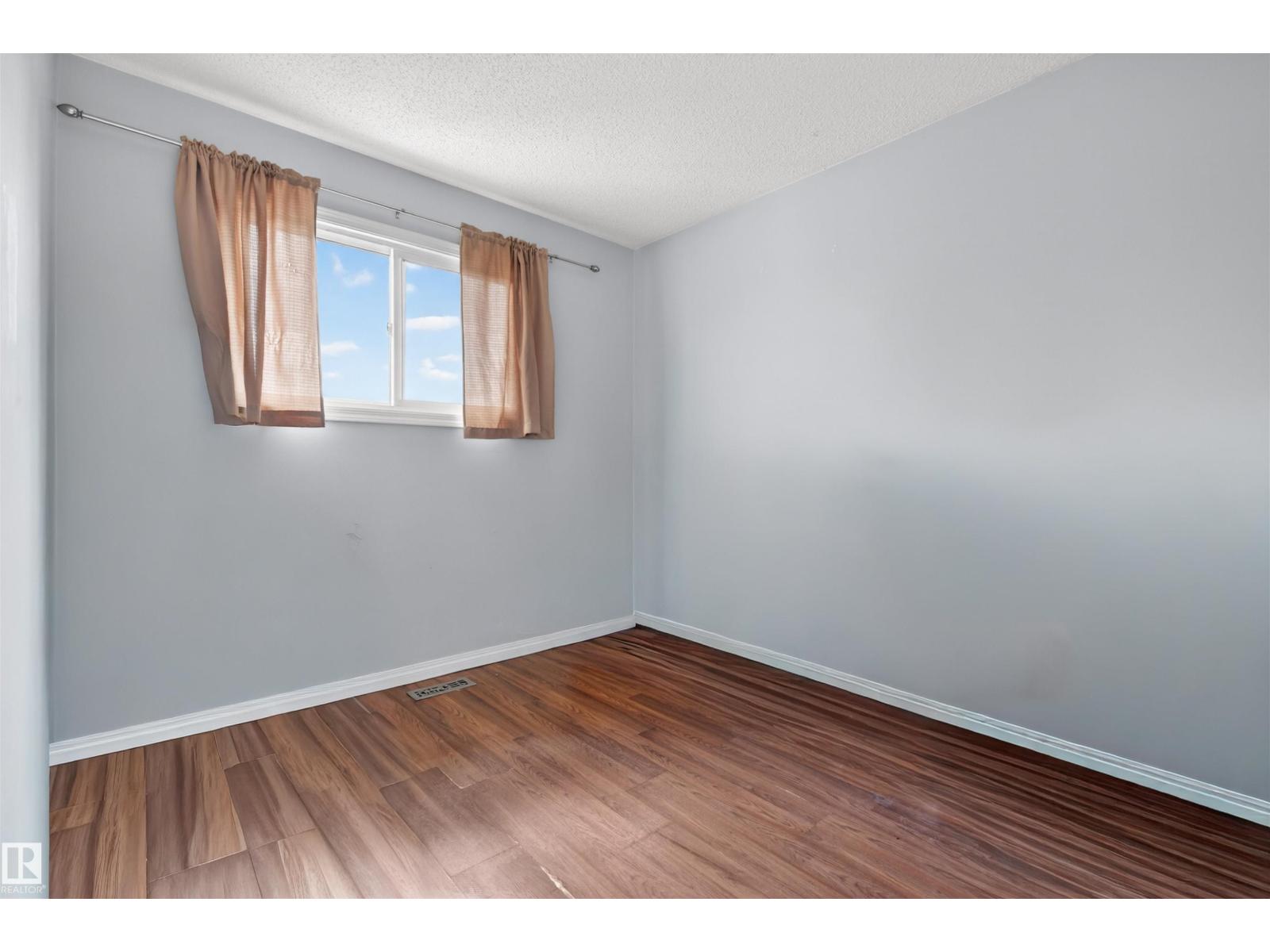 #205 13831 24 ST NW NW, Edmonton