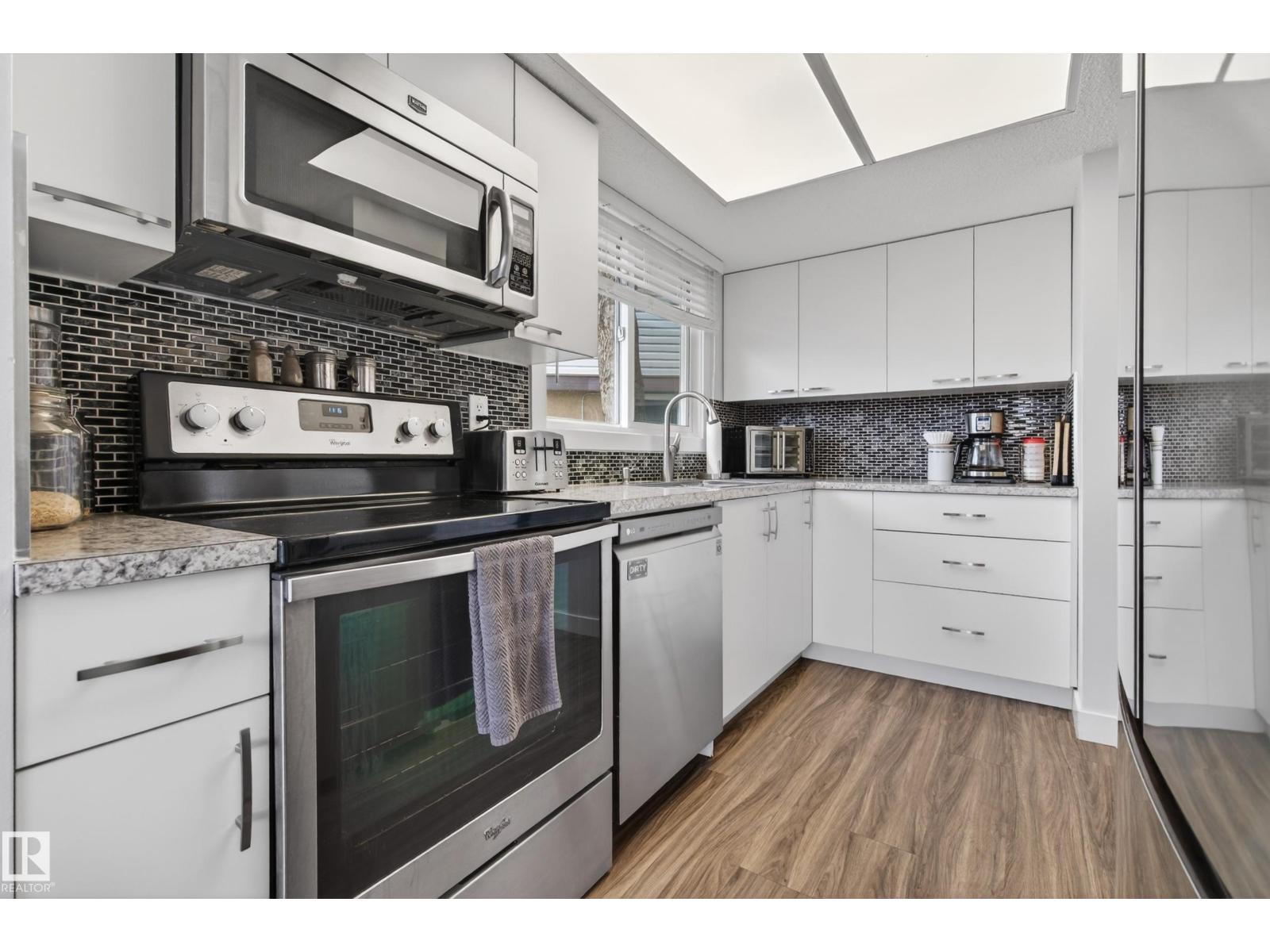 #205 13831 24 ST NW NW, Edmonton