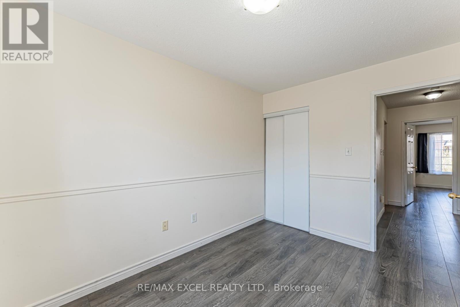 98 GEORGIAN DRIVE - 23