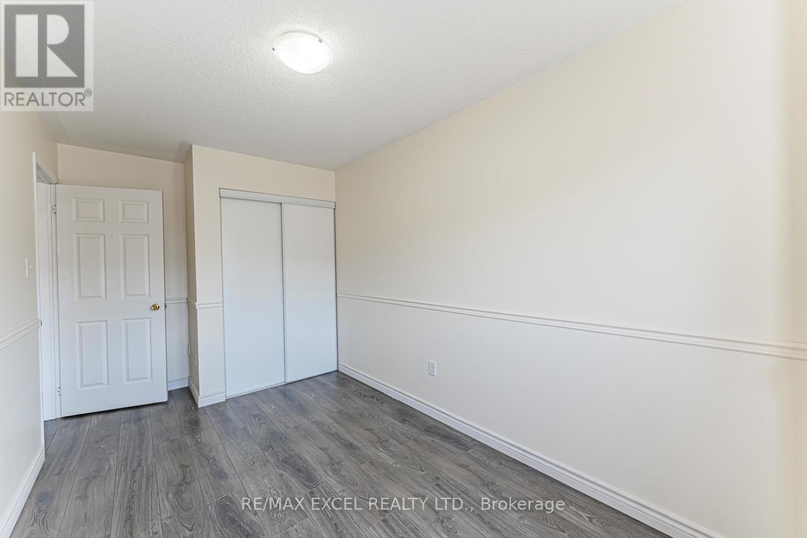 98 GEORGIAN DRIVE - 25