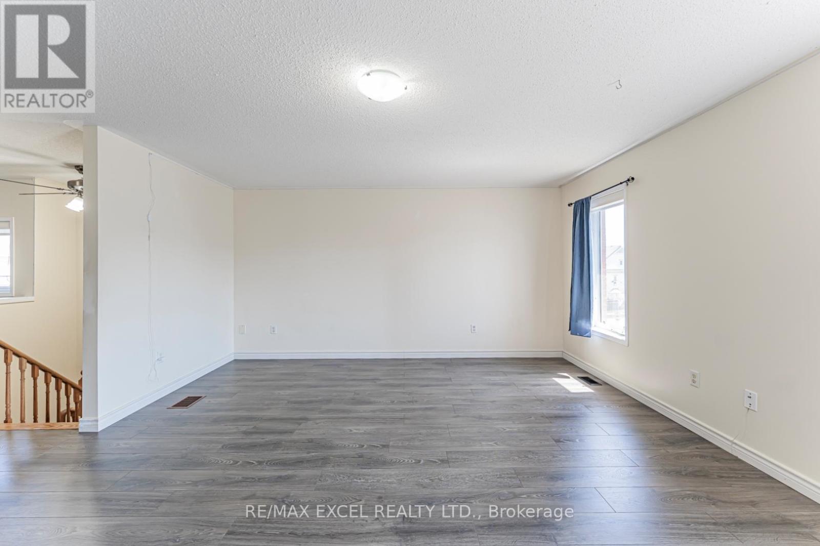 98 GEORGIAN DRIVE - 27