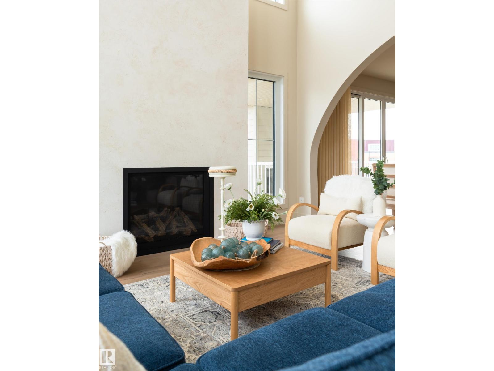 8 JARDIN PL, St. Albert