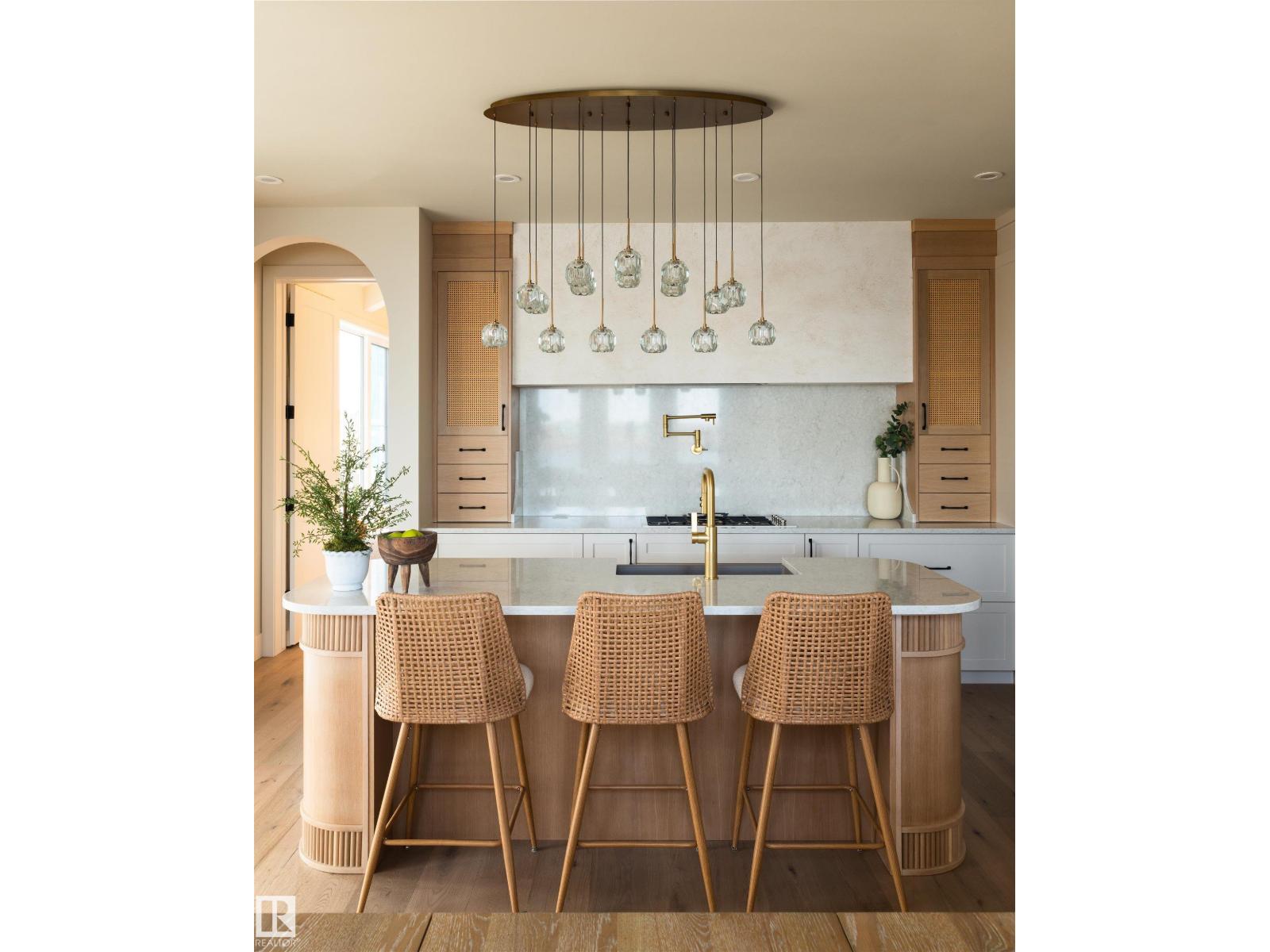 8 JARDIN PL, St. Albert