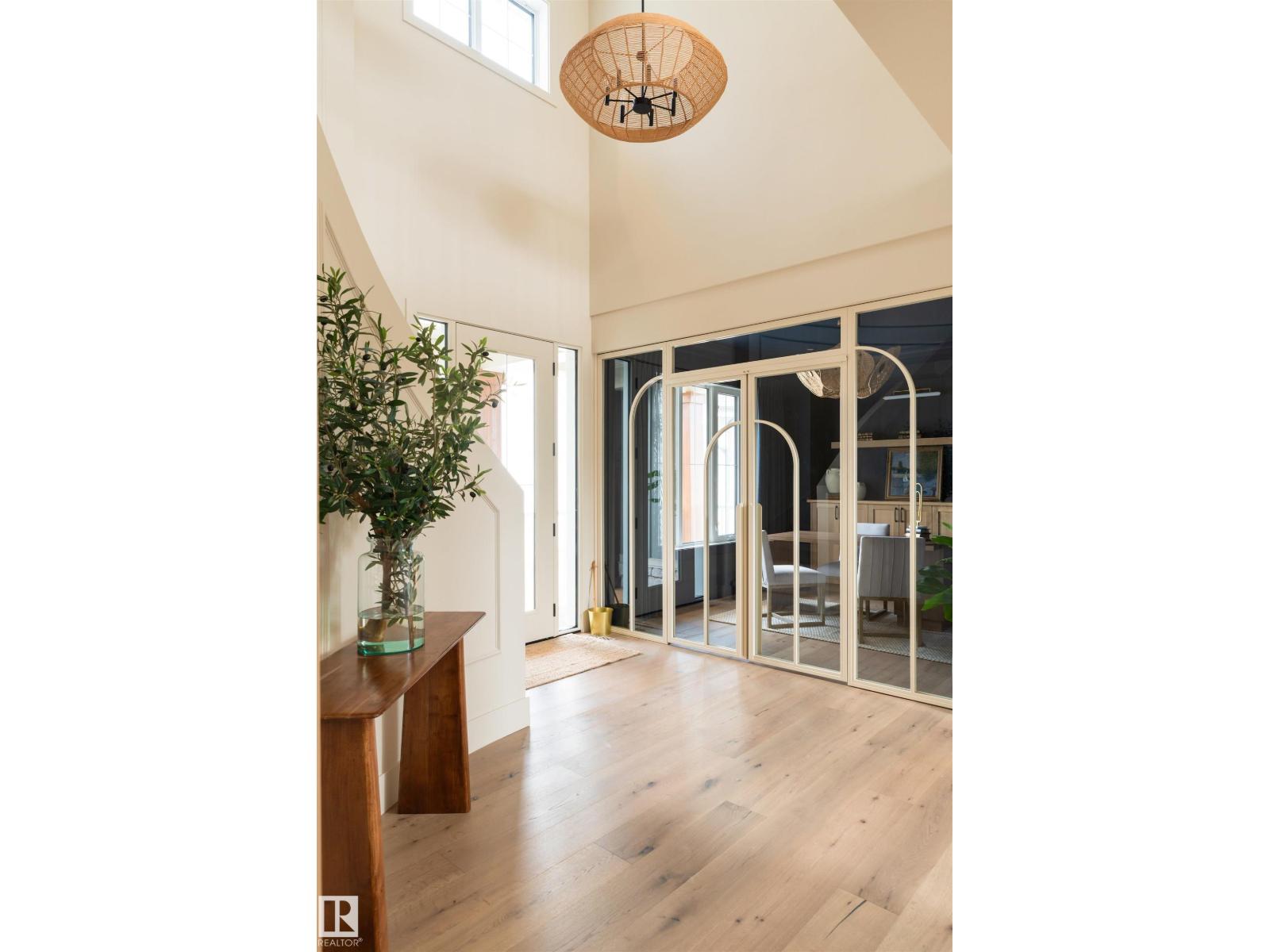 8 JARDIN PL, St. Albert