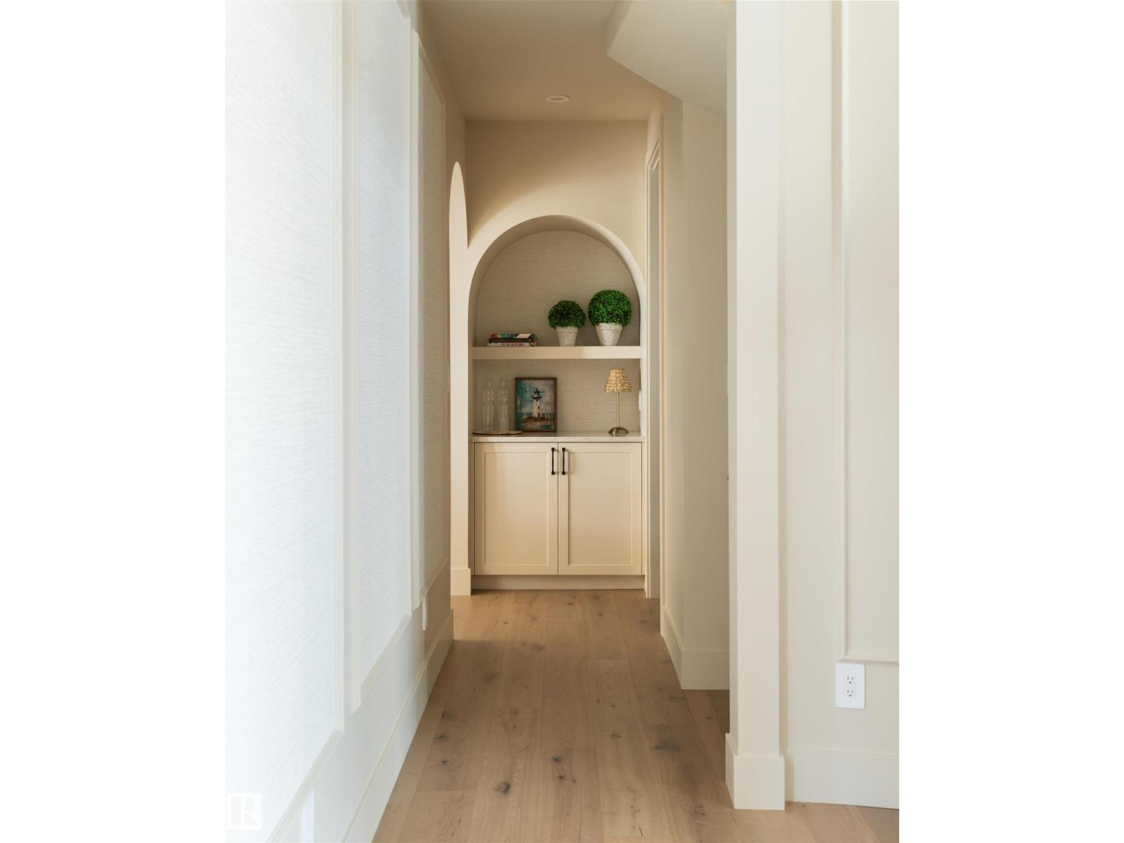 8 JARDIN PL, St. Albert