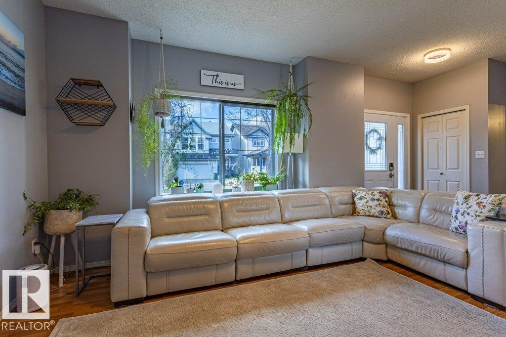 1676 TOMLINSON CM NW, Edmonton