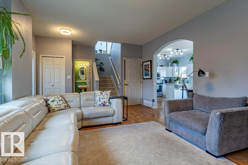 1676 TOMLINSON CM NW, Edmonton