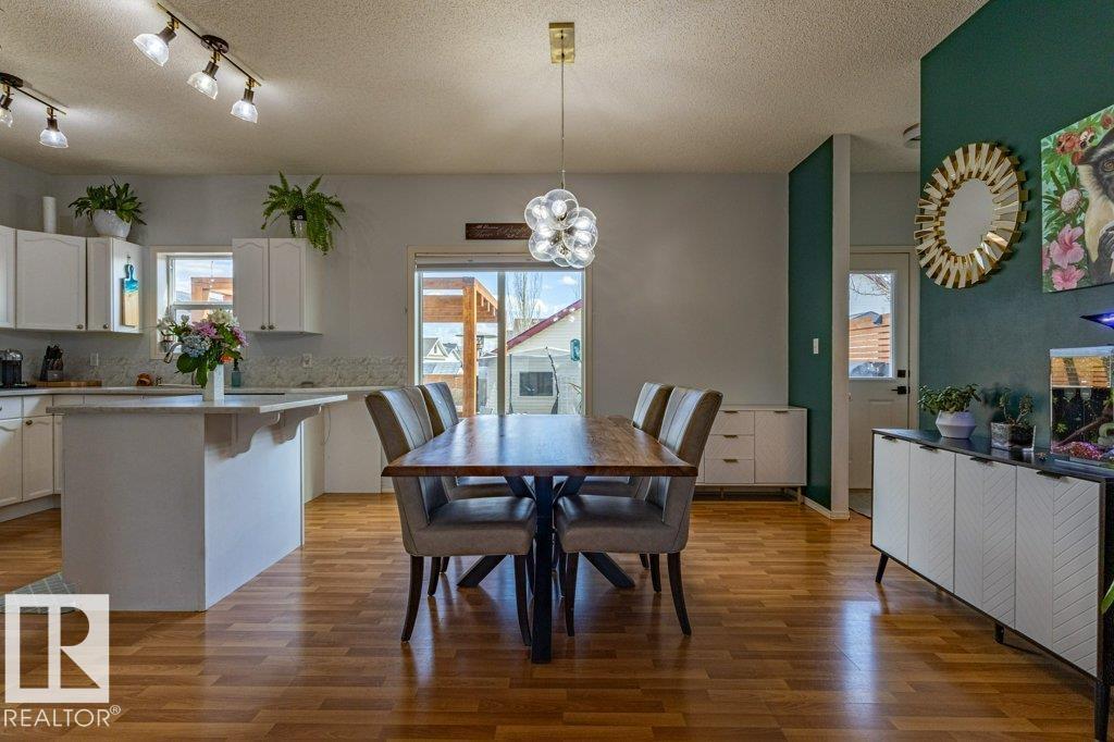 1676 TOMLINSON CM NW, Edmonton