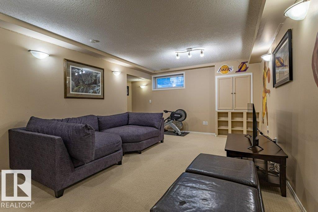 1676 TOMLINSON CM NW, Edmonton