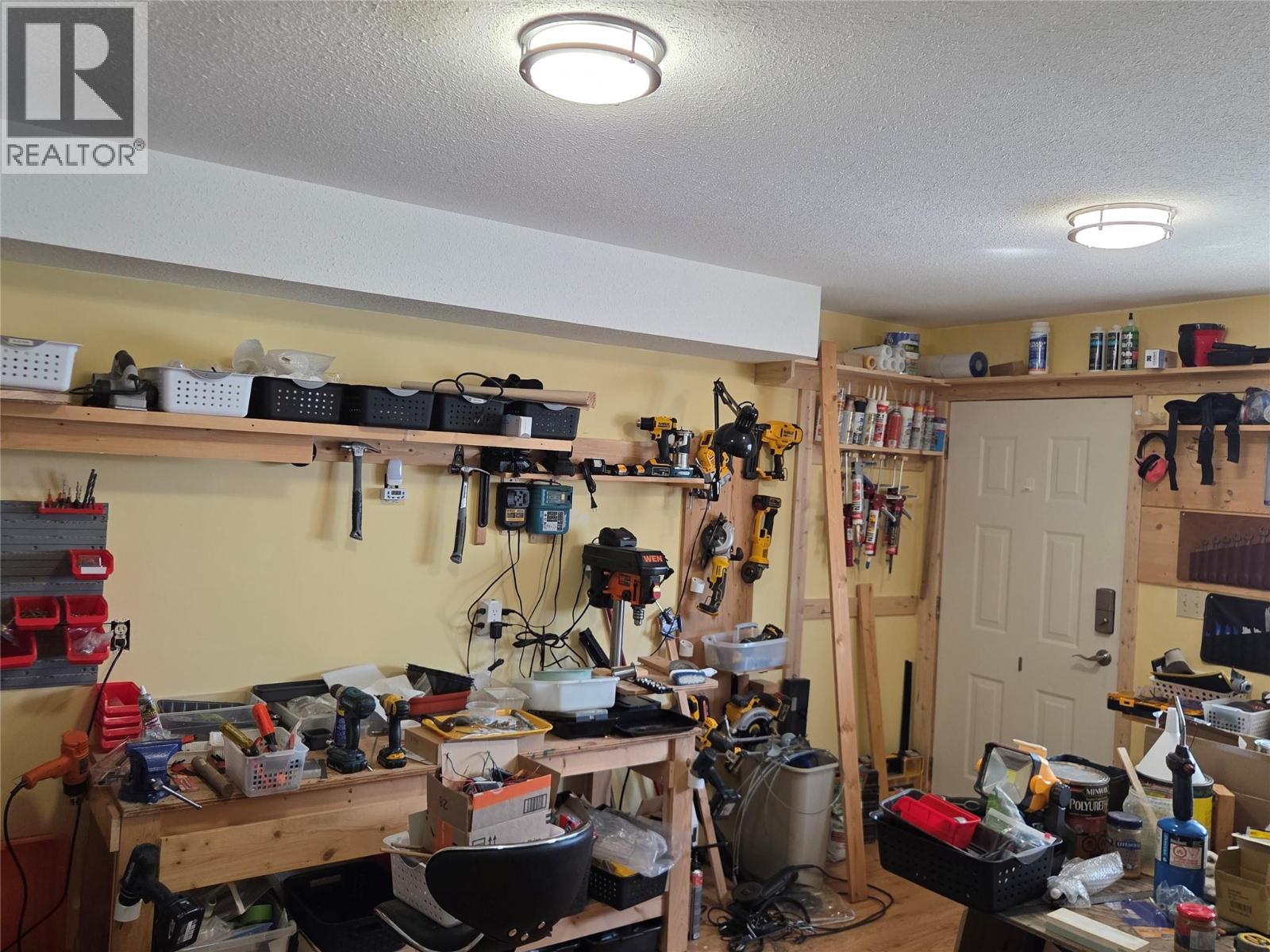 425 3rd Avenue, Keremeos