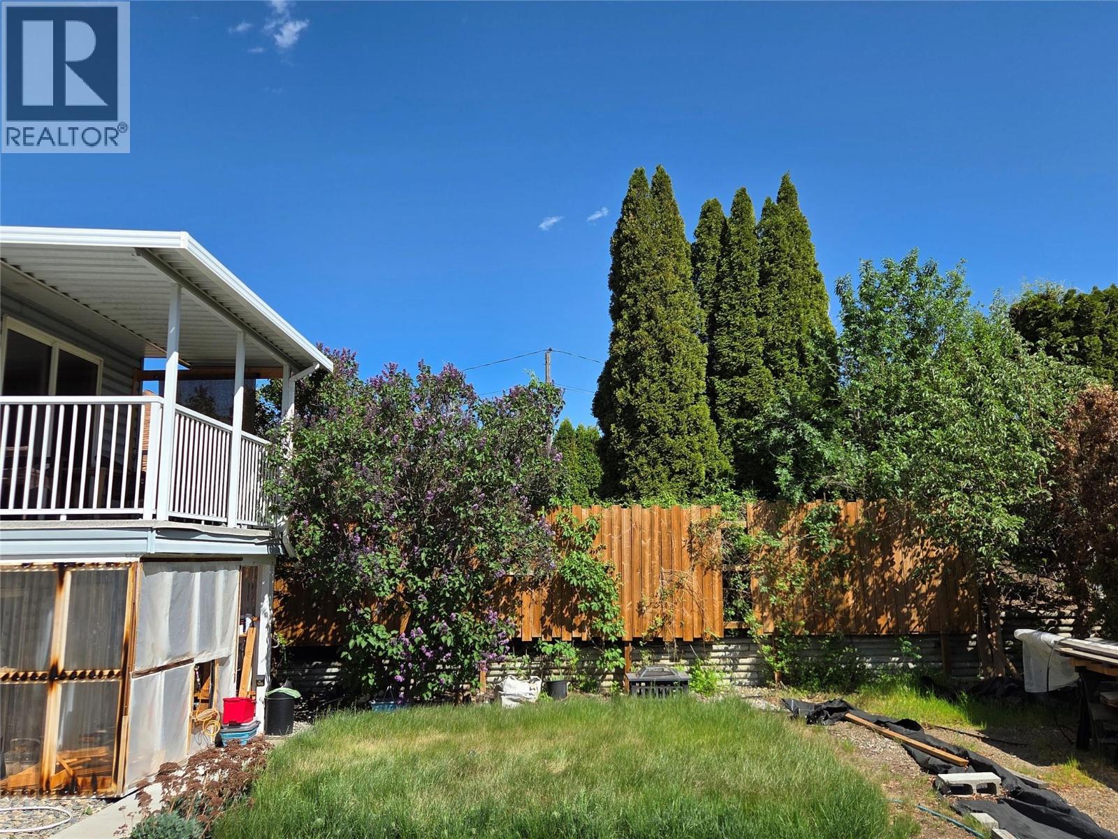 425 3rd Avenue, Keremeos