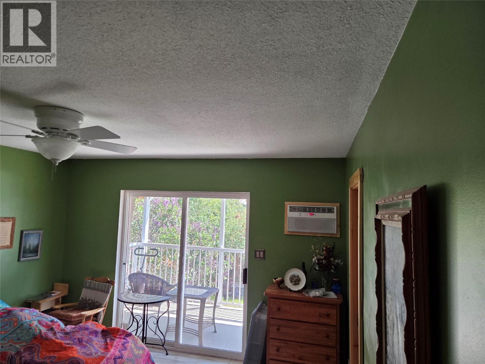 425 3rd Avenue, Keremeos