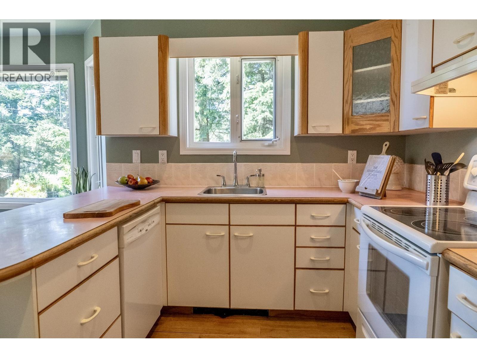 37267 SCHOONER WAY, Pender Island
