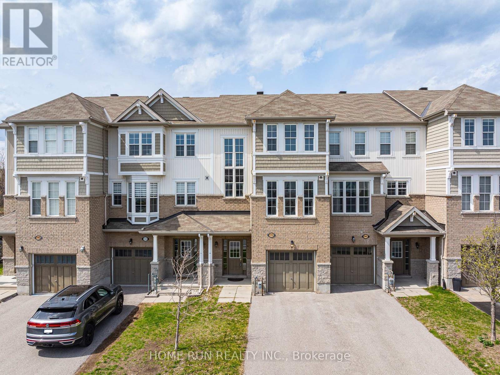 142 BATTERSEA CRESCENT - 2
