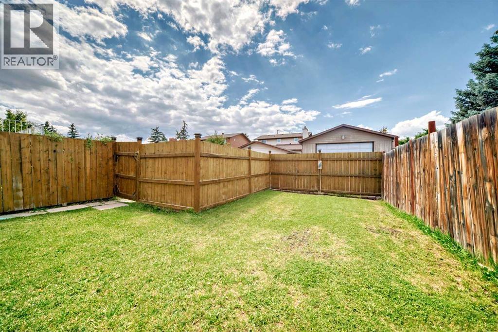 4821 60 Street NE - 45
