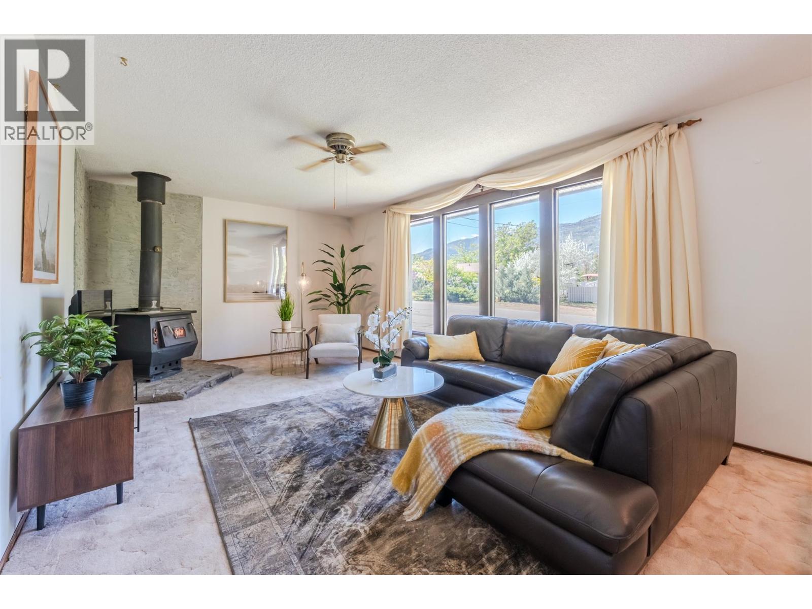 1083 Morningstar Road, Oliver