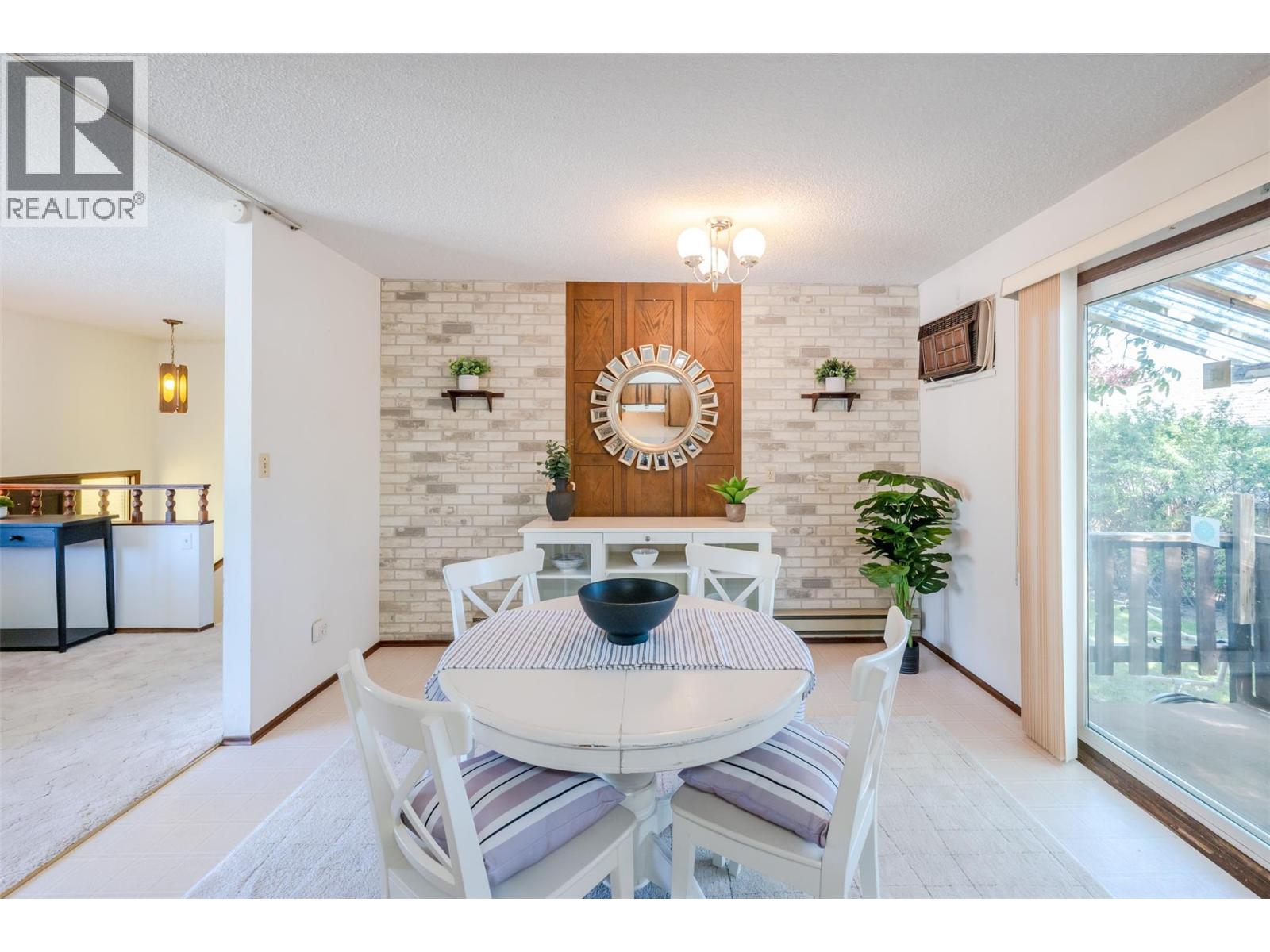 1083 Morningstar Road, Oliver